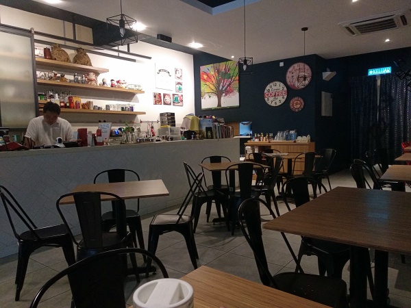 Inside view : Wake Me Up Cafe, PJ SS2| Kuala Lumpur Best Restaurant Review 2018
